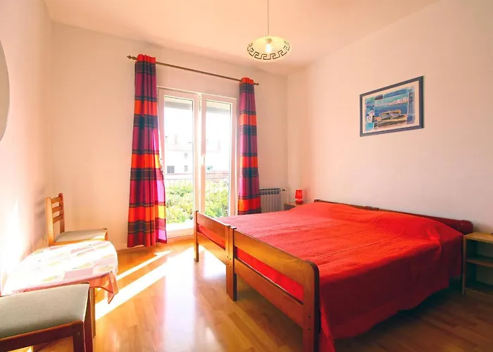 Valerija 847 아파트 풀라